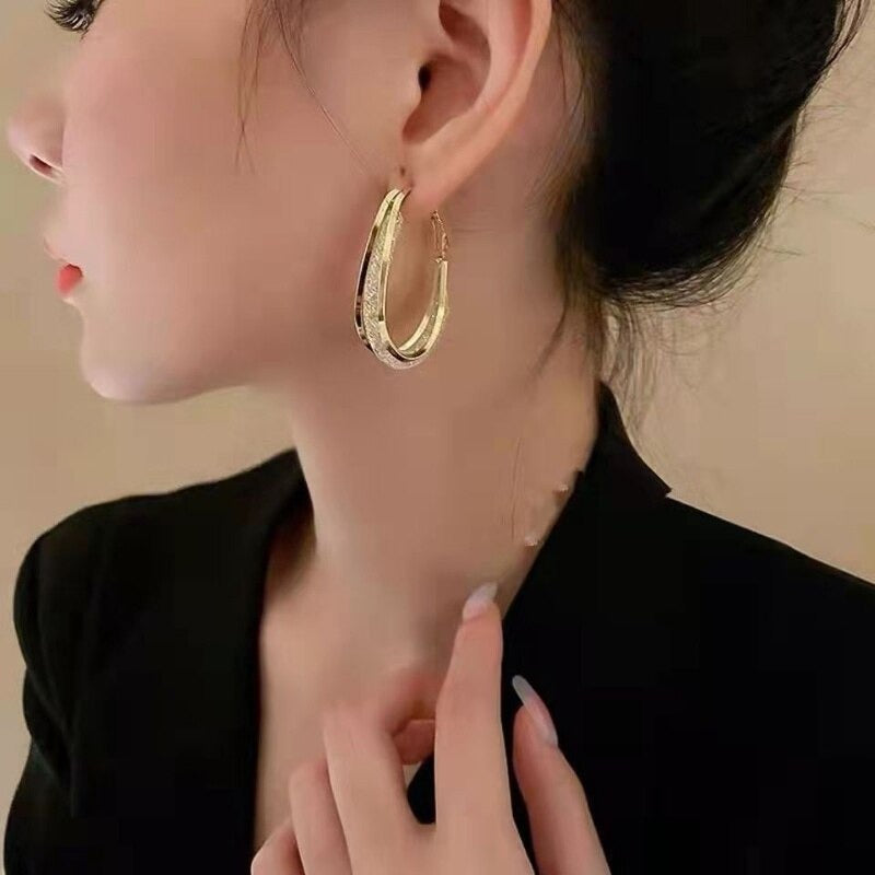 Donna | Oval glossy hoop earrings