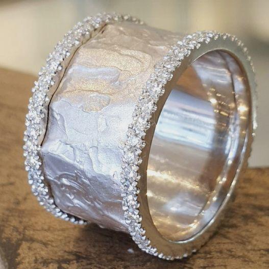 Zoe | Vintage Silvered Zirconia Ring