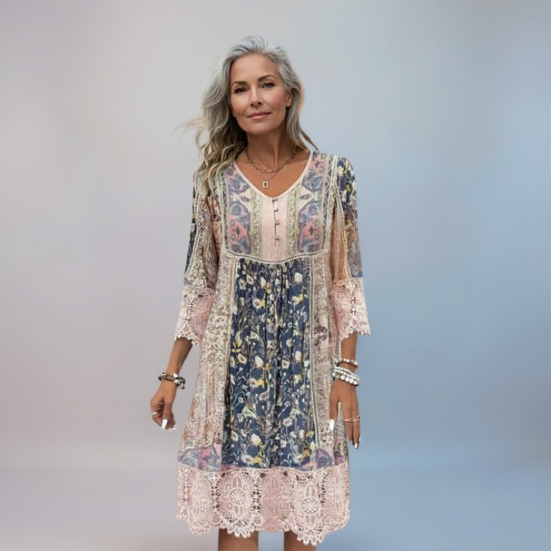 Emily Chic Dress
