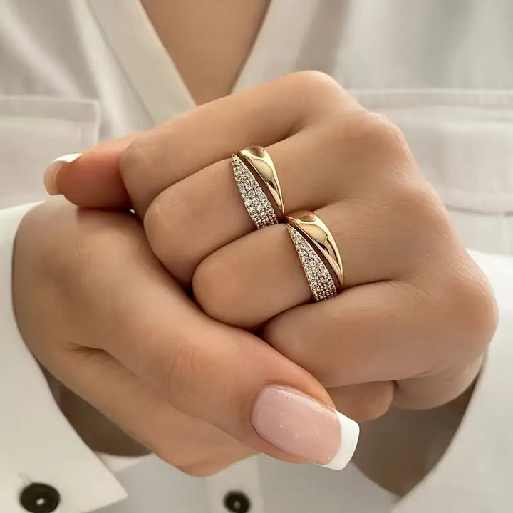 Belle | Elegant Gold Ring