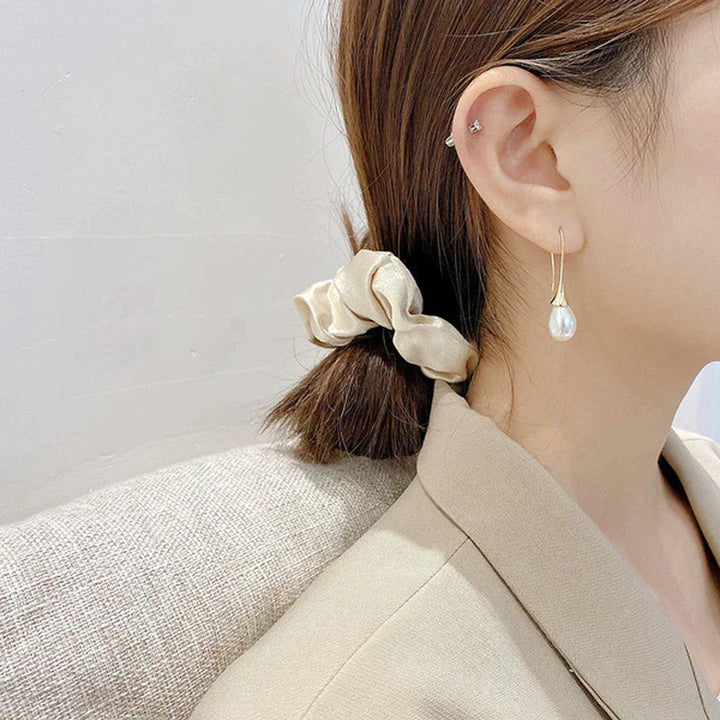Hanging Pearl Earrings
