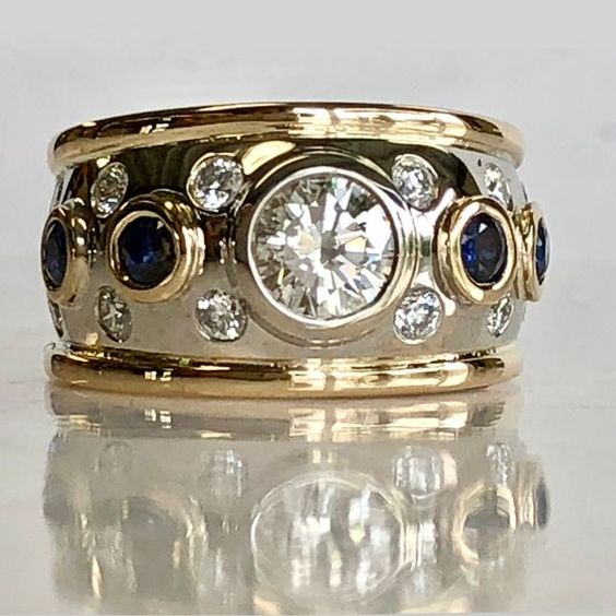 Leila | Vintage Golden Inlaid Zirconia Ring